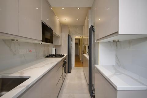 2 bedroom maisonette for sale, Crouch Road, London, NW10