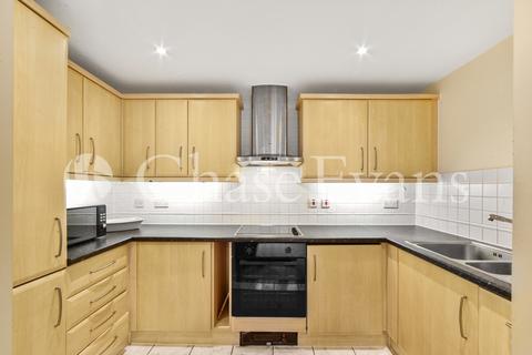 2 bedroom apartment to rent, Boardwalk Place, Canary Wharf E14