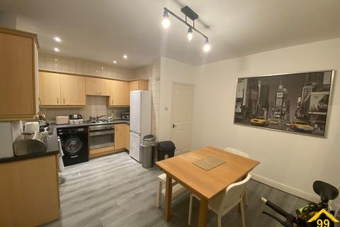 2 bedroom end of terrace house to rent, Norris Green Road, Liverpool, Merseyside, L12