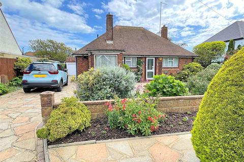 2 bedroom bungalow for sale, Knightscroft Avenue, Rustington, Littlehampton, West Sussex, BN16