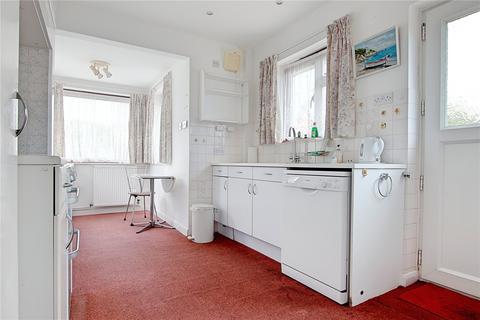 2 bedroom bungalow for sale, Knightscroft Avenue, Rustington, Littlehampton, West Sussex, BN16