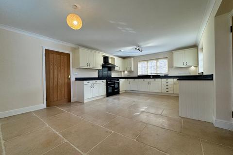 4 bedroom detached house to rent, High Street, Chippenham, Cambs, CB7