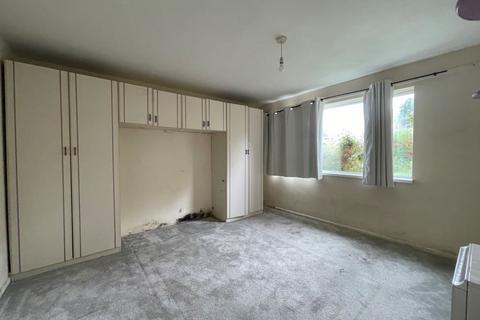 63 Overbury Close, Birmingham, B31 2HD