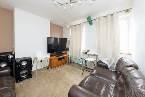 2 bedroom flat for sale, High Street, Yiewsley, West Drayton, ., UB7 7BG