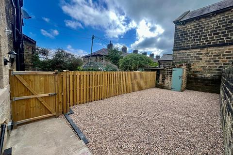 2 bedroom terraced house to rent, Peel Place, Burley in Wharfedale, Ilkley, West Yorkshire, LS29