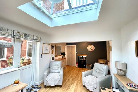 38 Westcroft Avenue, Wolverhampton, WV10 8NH