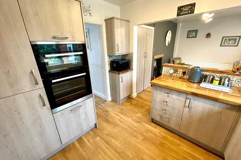 38 Westcroft Avenue, Wolverhampton, WV10 8NH