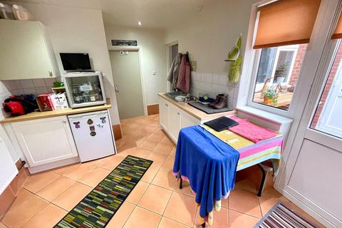 38 Westcroft Avenue, Wolverhampton, WV10 8NH