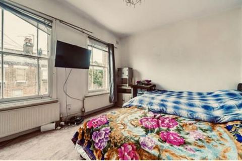 38 Kilravock Street, London, W10 4HX