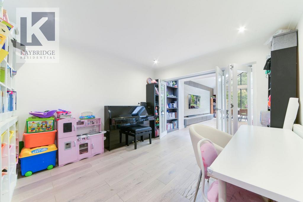 Bradstock Road, Epsom