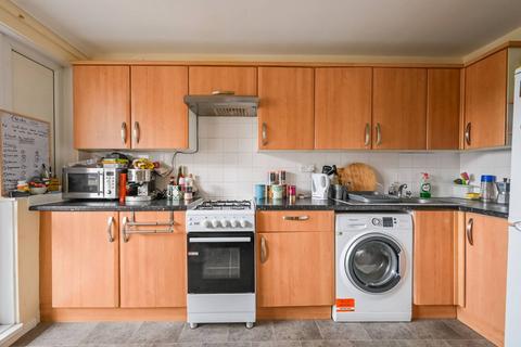 2 bedroom flat for sale, Weatherley Close, London E3