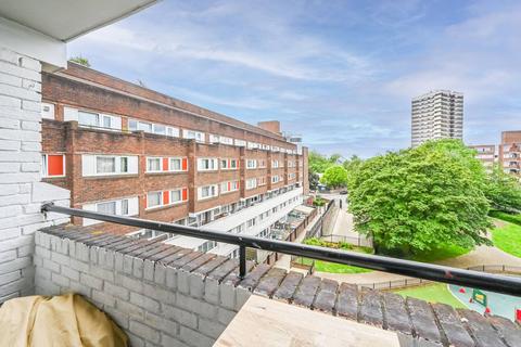 2 bedroom flat for sale, Weatherley Close, London E3