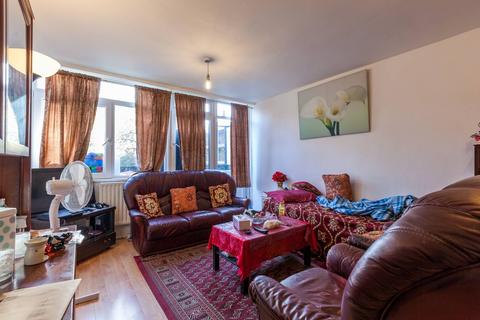 2 bedroom maisonette for sale, Bow Road, London E3