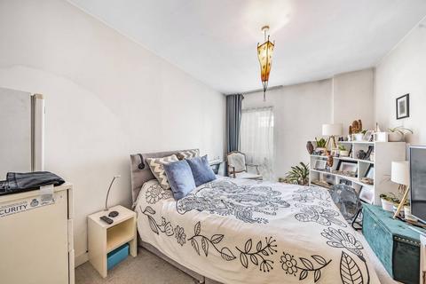 2 bedroom flat for sale, Magellan Boulevard, Gallions Reach, London, E16