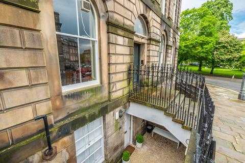2 bedroom flat to rent, Glenfinlas Street, Edinburgh, EH3