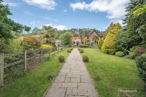 4 bedroom terraced house for sale, London Road, Windlesham, Surrey, GU20