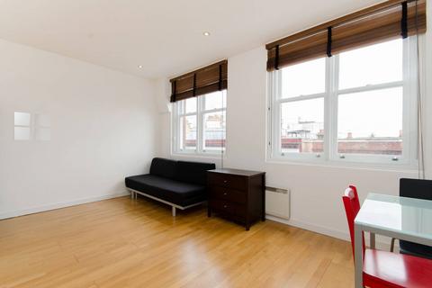 Studio to rent, Hampstead High Street, Hampstead, London, NW3