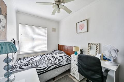 26 Henley Close, Isleworth, TW7 5DQ