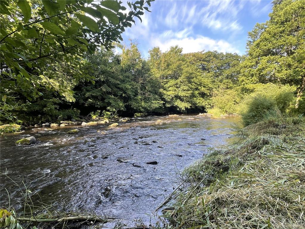 Pont Robert, Meifod, Powys, SY22 4 bed detached house for sale £550,000