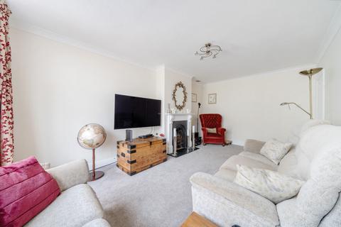 4 bedroom semi-detached house for sale, Spinney Hill, Addlestone, Surrey, KT15