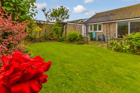 10 Beverley Gardens, Dymchurch, Romney Marsh, TN29 0UJ