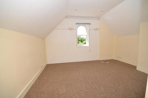 2 bedroom apartment to rent, Castle Hill Rochester ME1
