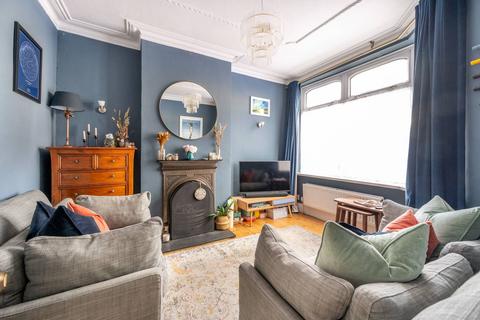 41 Davis Street, London, E13 9EE