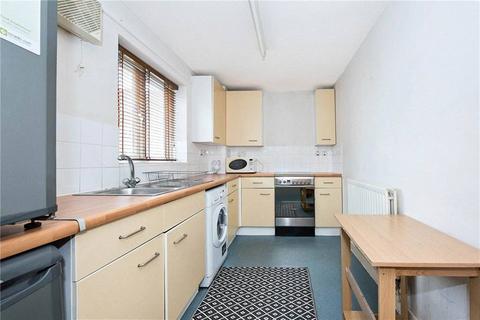 2 bedroom flat to rent, Wodeham Gardens, Bethnal Green, London, E1