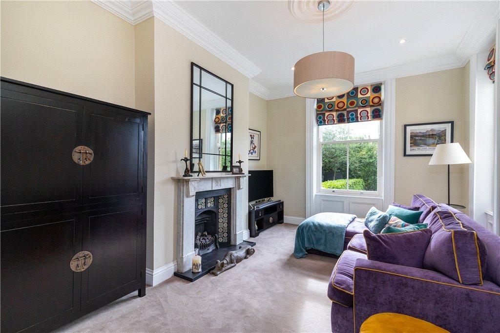Family Room/Snug