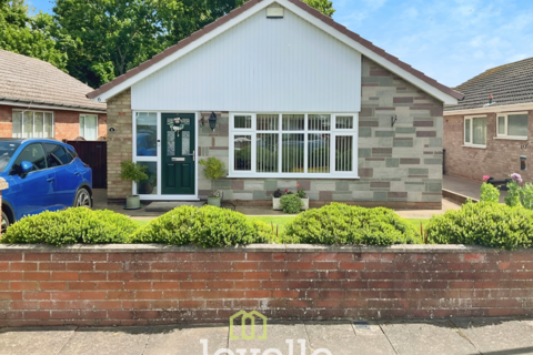 3 bedroom detached bungalow for sale, Carlton Close, Cleethorpes DN35