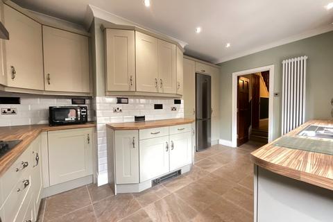 4 bedroom semi-detached house for sale, Kent Villas, Jarrow, Tyne and Wear, NE32