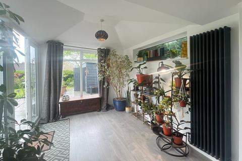 1 Balmoral Road, Oakham, LE15 6RT
