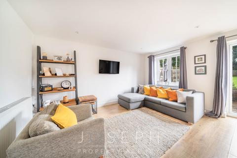 4 Chestnut Rise, Witnesham, Ipswich, IP6 9HQ