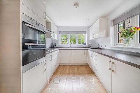4 Chestnut Rise, Witnesham, Ipswich, IP6 9HQ