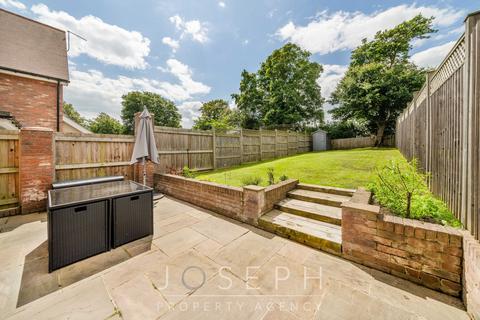 4 Chestnut Rise, Witnesham, Ipswich, IP6 9HQ