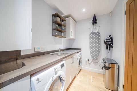 4 Chestnut Rise, Witnesham, Ipswich, IP6 9HQ