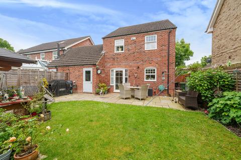 3 bedroom detached house for sale, Asparagus Close, Reading RG7