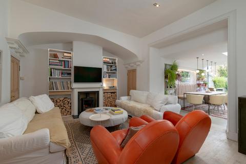 9a Summerside Street, Edinburgh, EH6 4NT