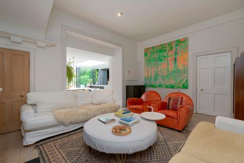 9a Summerside Street, Edinburgh, EH6 4NT