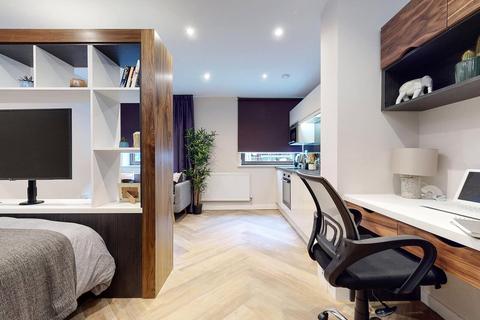 undefined, Apt 14, Live Oasis Wade Lane, Live Oasis Wade Lane LS2