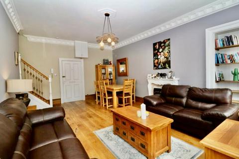 3 bedroom duplex to rent, 6 Broomhill Avenue, Glasgow, G11