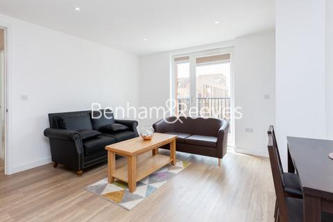 2 bedroom apartment to rent, Royal Victoria Gardens, Whiting Way SE16