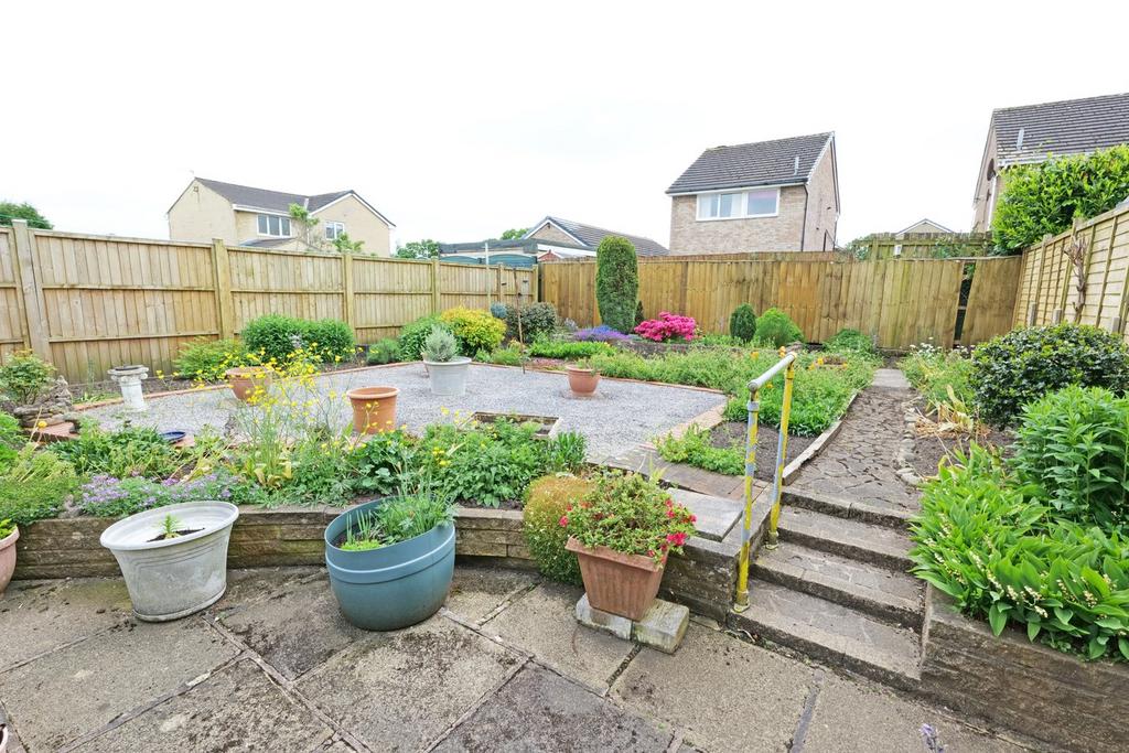 Ghyll Meadows, Barnoldswick, BB18 2 bed semidetached bungalow for sale
