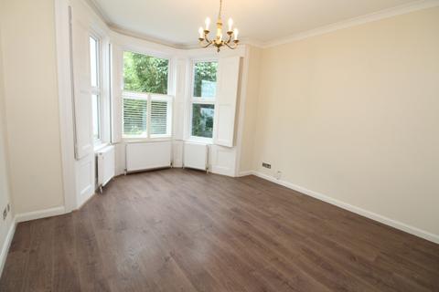 2 bedroom apartment to rent, Foxgrove Road, Beckenham, BR3