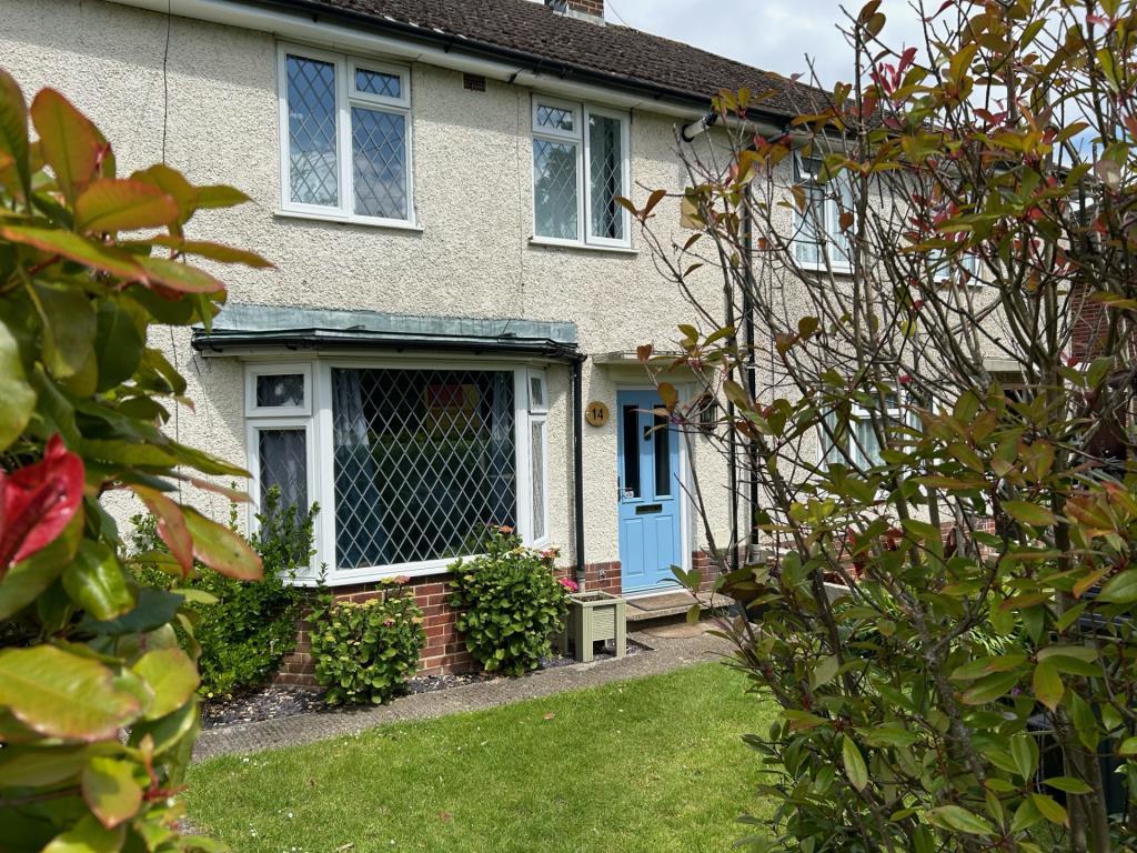 Tilehurst, Berkshire, RG30 2 bed terraced house for sale £375,000