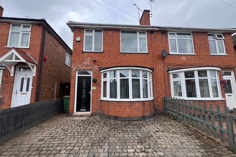 3 bedroom semi-detached house to rent, Shottery Avenue, Braunstone LE3