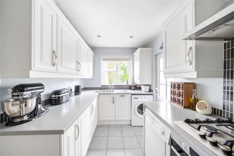 3 bedroom flat for sale, Leicester House, Watts Road, Thames Ditton, KT7