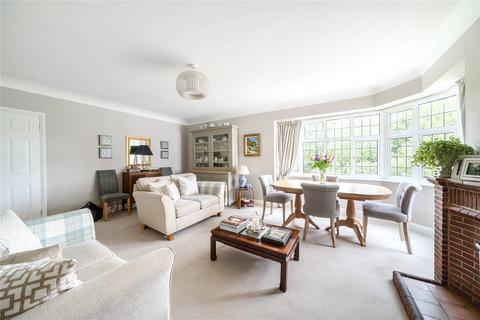 3 bedroom flat for sale, Leicester House, Watts Road, Thames Ditton, KT7