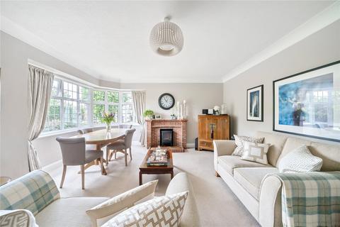 3 bedroom flat for sale, Leicester House, Watts Road, Thames Ditton, KT7