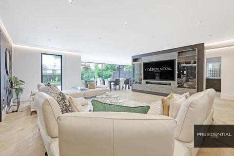 undefined, Chigwell IG7